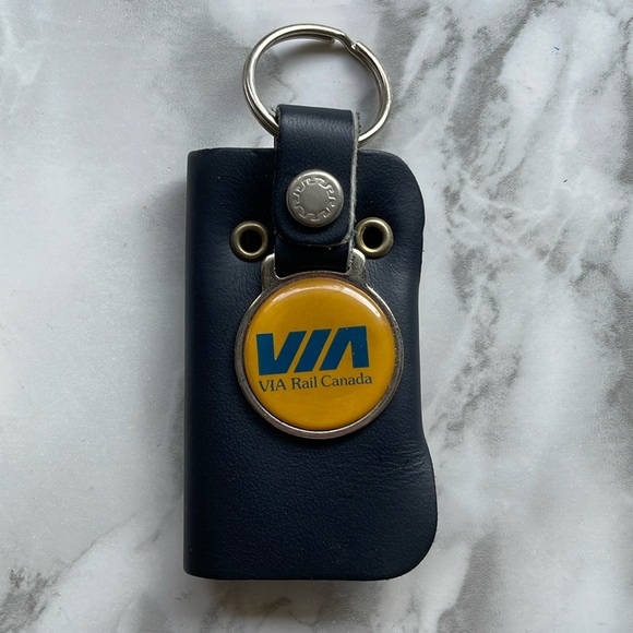 Vintage VIA RAIL key holder keychain / keyring - Picture 1 of 5